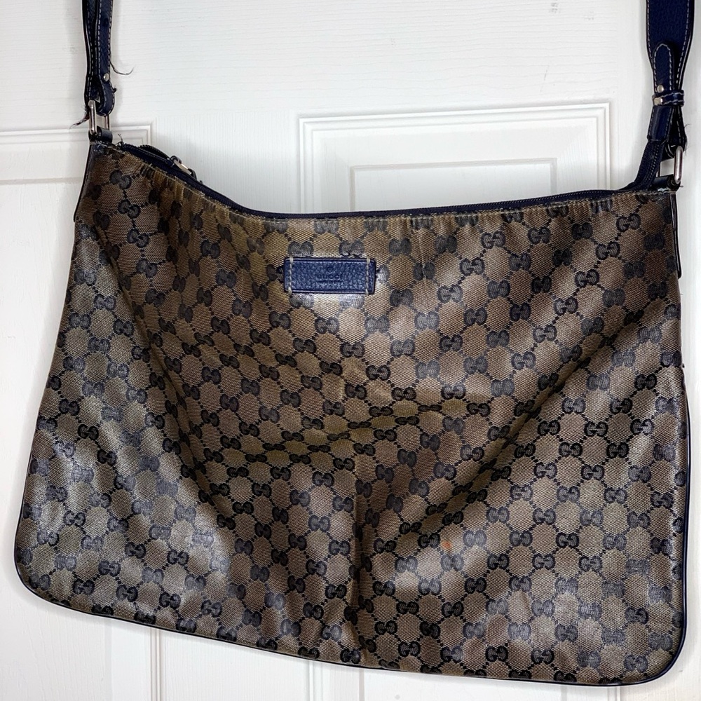 Gucci crossbody purse